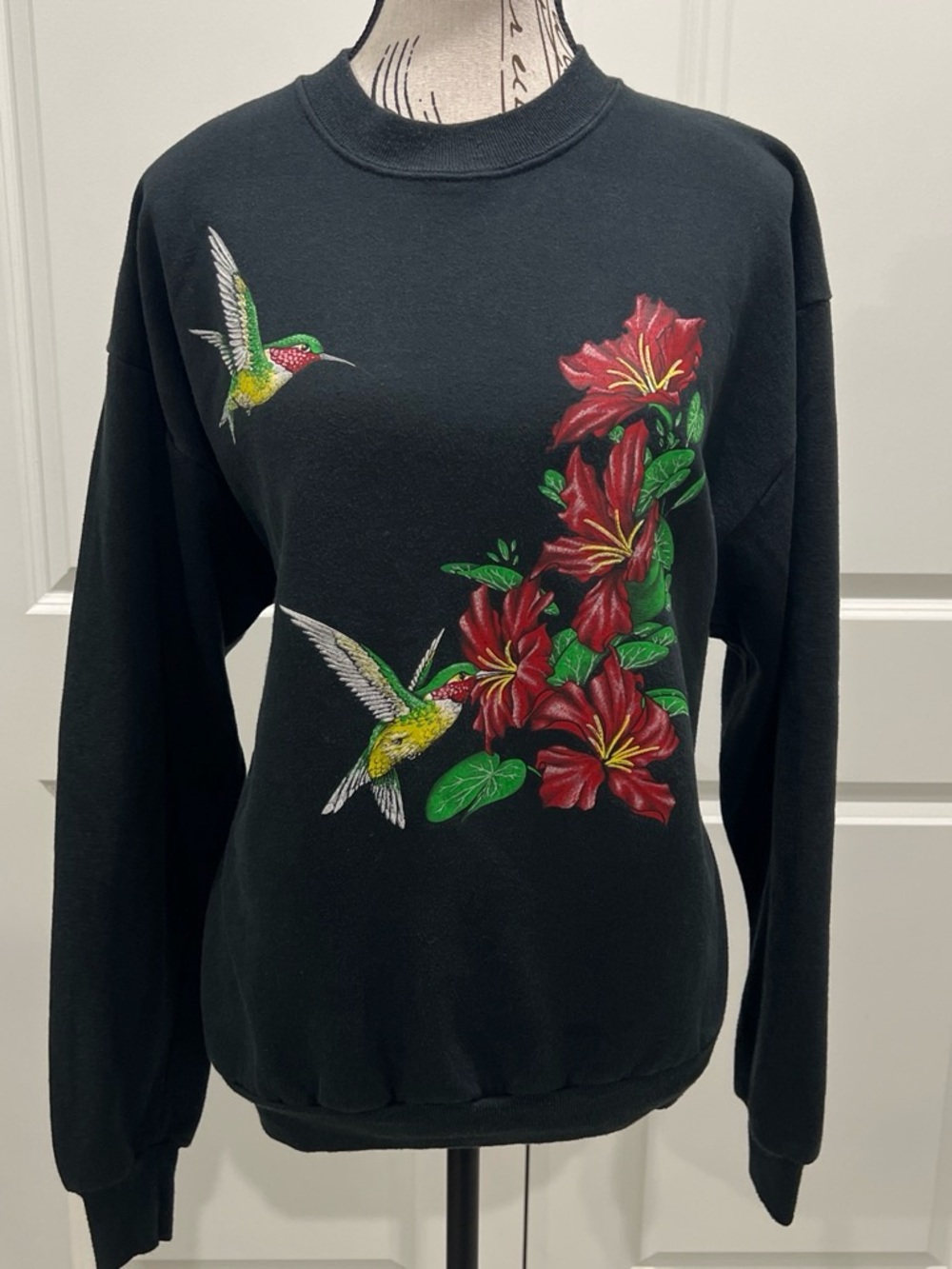 Jerzees Crewneck Sweater with Red Floral & Green Hummingbirds, size large